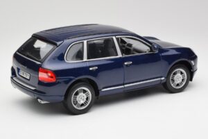 Porsche Cayenne S 9PA Dark Sea Blau Metallic Maisto 1:18 31635 Druckguss — Bild 3 von 8