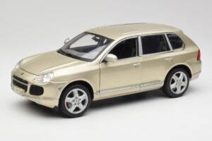 Porsche Cayenne Turbo 955 Beige Maisto 1:18 WAP02100113 Druckguss