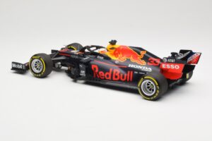 Red Bull Racing RB16 #33 M. Verstappen Winner 70th Anniversary GP 2020 Minichamps 1:18 110200533 Druckguss — Bild 5 von 6