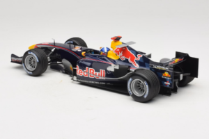 Red Bull RB1 Cosworth #14 D. Coulthard Red Bull Racing Showcar 2005 Minichamps 1:18 100050084 Druckguss — Bild 5 von 7