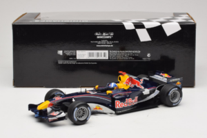 Red Bull RB1 Cosworth #14 D. Coulthard Red Bull Racing Showcar 2005 Minichamps 1:18 100050084 Druckguss — Bild 6 von 7