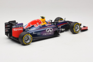Red Bull RB10 Renault #3 D. Ricciardo Infiniti Red Bull Racing Showcar 2014 Minichamps 1:18 110140003 Druckguss — Bild 2 von 6