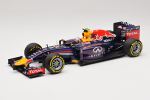 Red Bull RB10 Renault #3 D. Ricciardo Infiniti Red Bull Racing Showcar 2014 Minichamps 1:18 110140003 Druckguss