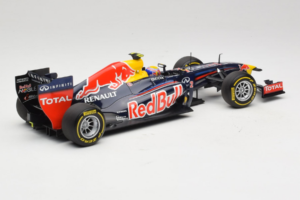 Red Bull RB8 Renault #2 M. Webber Red Bull Racing Showcar 2012 Minichamps 1:18 110120072 Druckguss — Bild 2 von 7