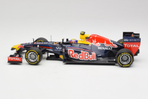 Red Bull RB8 Renault #2 M. Webber Red Bull Racing Showcar 2012 Minichamps 1:18 110120072 Druckguss — Bild 3 von 7