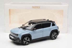 Renault 4 E-Tech Electric Cloud Blue Norev 1:18 185521 Druckguss — Bild 8 von 8