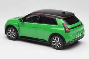 Renault 5 E-Tech Electric Pop Grün & Schwarz Norev 1:18 185502 Druckguss — Bild 7 von 8