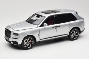 Rolls-Royce Cullinan Silber Mit Shadow Wheels OEM 1:18 028-16A Druckguss