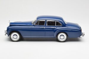 Rolls-Royce Silver Cloud III Flying Spur Mulliner RHD Dunkelblau MCG 1:18 MCG18124 Druckguss — Bild 3 von 6