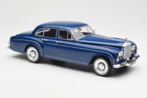 Rolls-Royce Silver Cloud III Flying Spur Mulliner RHD Dunkelblau MCG 1:18 MCG18124 Druckguss — Bild 4 von 6