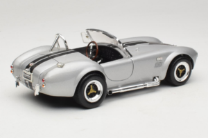 Shelby Cobra 427S/C Silber Mit Schwarzen Streifen Road Signature 1:18 92058 Druckguss — Bild 3 von 8