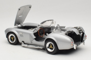 Shelby Cobra 427S/C Silber Mit Schwarzen Streifen Road Signature 1:18 92058 Druckguss — Bild 5 von 8