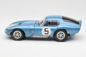 Shelby Cobra Daytona Coupe #5 D. Gurney / B. Bondurant 24 Hours of Le Mans 1964 Exoto 1:18 135190555498 Druckguss — Bild 4 von 8