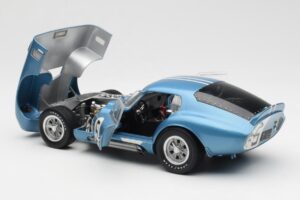 Shelby Cobra Daytona Coupe #5 D. Gurney / B. Bondurant 24 Hours of Le Mans 1964 Exoto 1:18 135190555498 Druckguss — Bild 5 von 8