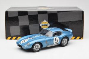 Shelby Cobra Daytona Coupe #5 D. Gurney / B. Bondurant 24 Hours of Le Mans 1964 Exoto 1:18 135190555498 Druckguss — Bild 8 von 8