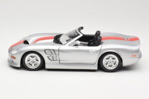 Shelby Series 1 Silber Bburago 1:18 3323 Druckguss — Bild 4 von 8
