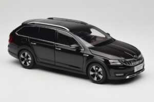 Skoda Octavia Mk4 Combi Braun Paudi Model 1:18 ZMR000005BRA Druckguss — Bild 6 von 8