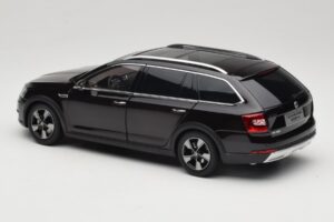 Skoda Octavia Mk4 Combi Braun Paudi Model 1:18 ZMR000005BRA Druckguss — Bild 7 von 8