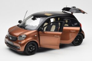 Smart Forfour W453 Schwarz Hazel Braun Norev 1:18 B66960299 Druckguss — Bild 2 von 8