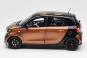 Smart Forfour W453 Schwarz Hazel Braun Norev 1:18 B66960299 Druckguss — Bild 4 von 8
