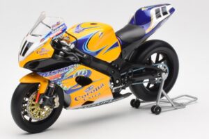Suzuki GSX-R 1000 Team Alstare Corona Extra T. Corser WSB 2005 Minichamps 1:12 122052211 Druckguss — Bild 2 von 6