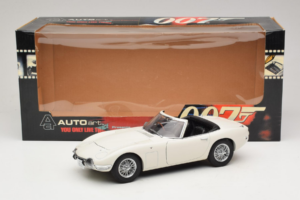 Toyota 2000 GT Cabriolet Weiß James Bond Collection AUTOart 1:18 78731 Druckguss — Bild 8 von 8