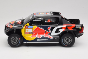 Toyota GR DKR Hilux Evo #206 L. Moraes / A. Monleon Rally Dakar 2024 IXO 1:18 18RMC238A Druckguss — Bild 3 von 6