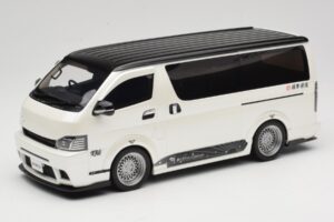 Toyota Hiace Super GL Pearl White Otto 1:18 OT1136 Resin