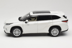 Toyota Highlander XU70 Weiß OEM 1:18 26071-2011 Druckguss — Bild 4 von 8