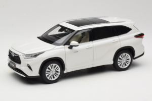 Toyota Highlander XU70 Weiß OEM 1:18 26071-2011 Druckguss