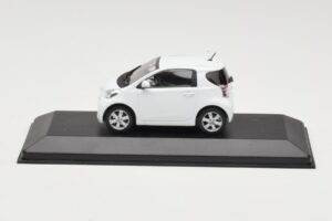 Toyota iQ Weiß Minichamps 1:43 TOYOTA009 Druckguss