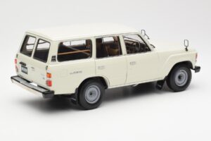Toyota Land Cruiser J60 Weiß Kyosho 1:18 08956W Druckguss — Bild 3 von 8