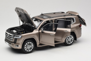 Toyota Land Cruiser LC300 ZX Gold LCD 1:18 LCD18013-ZX-GO Druckguss — Bild 2 von 8