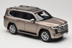 Toyota Land Cruiser LC300 ZX Gold LCD 1:18 LCD18013-ZX-GO Druckguss — Bild 6 von 8