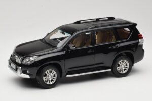Toyota Land Cruiser Prado J150 Schwarz Paudi Model 1:18 623132-BK Druckguss