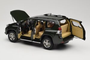 Toyota Land Cruiser Prado J150 Grün Paudi Model 1:18 623132-GR Druckguss — Bild 5 von 8