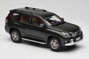 Toyota Land Cruiser Prado J150 Grün Paudi Model 1:18 623132-GR Druckguss — Bild 6 von 8