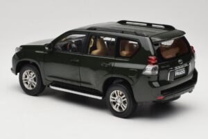 Toyota Land Cruiser Prado J150 Grün Paudi Model 1:18 623132-GR Druckguss — Bild 7 von 8