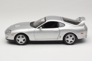 Toyota Supra A80 Silber Kyosho 1:18 8847 Druckguss — Bild 4 von 8