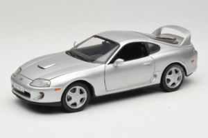Toyota Supra A80 Silber Kyosho 1:18 8847 Druckguss