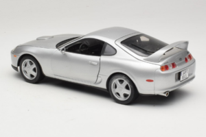 Toyota Supra A80 Silber Kyosho 1:18 8847 Druckguss — Bild 7 von 8