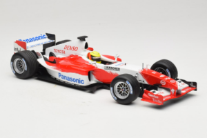 Toyota TF105 #17 R. Schumacher Panasonic Toyota Racing Showcar 2005 Minichamps 1:18 100050087 Druckguss — Bild 4 von 7