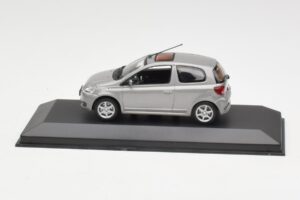 Toyota Yaris XP10 TS Grau Minichamps 1:43 TOYOTA007 Druckguss