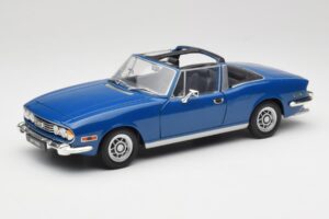 Triumph Stag Mk1 Sapphire Blue Revell 1:18 8815 Druckguss