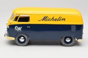 Volkswagen T1 Combi Michelin Schwarz & Gelb Solido 1:18 9406 Druckguss — Bild 4 von 8