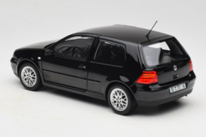 Volkswagen Golf GTI Mk4 Schwarz Norev 1:18 188574 Druckguss — Bild 7 von 8