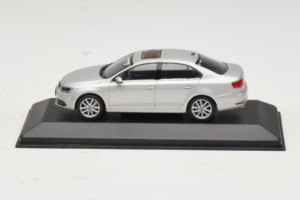 Volkswagen Jetta Mk6 Silber Minichamps 1:43 JETTA002 Druckguss