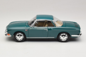 Volkswagen Karmann Ghia 1500 Grün Norev 1:18 188648 Druckguss — Bild 3 von 8