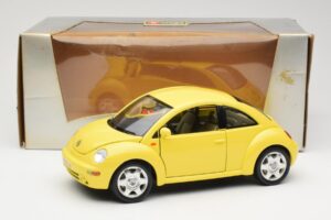 Volkswagen New Beetle Gelb Bburago 1:18 BEETLE001 Druckguss — Bild 8 von 8