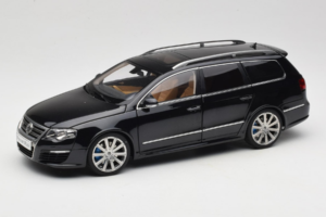 Volkswagen Passat B6 R36 Variant Schwarz NZG 1:18 KF044-4A Druckguss